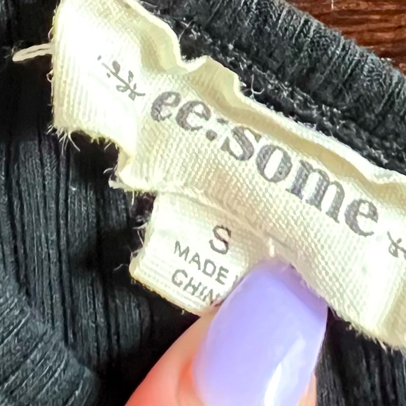 EESOME BLACK ONE SHOULDER RIBBED BODYSUIT WITH PUFF SHOULDER AND MESH SLEEVE - Picture 4 of 5